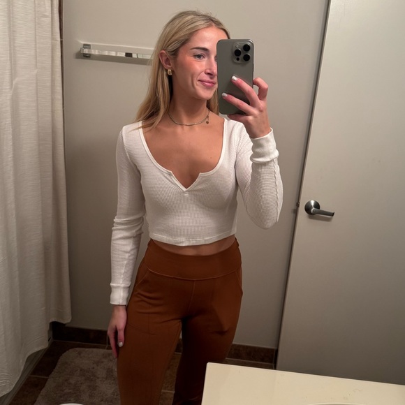 TNA by Aritzia crop Henley - Picture 2 of 5